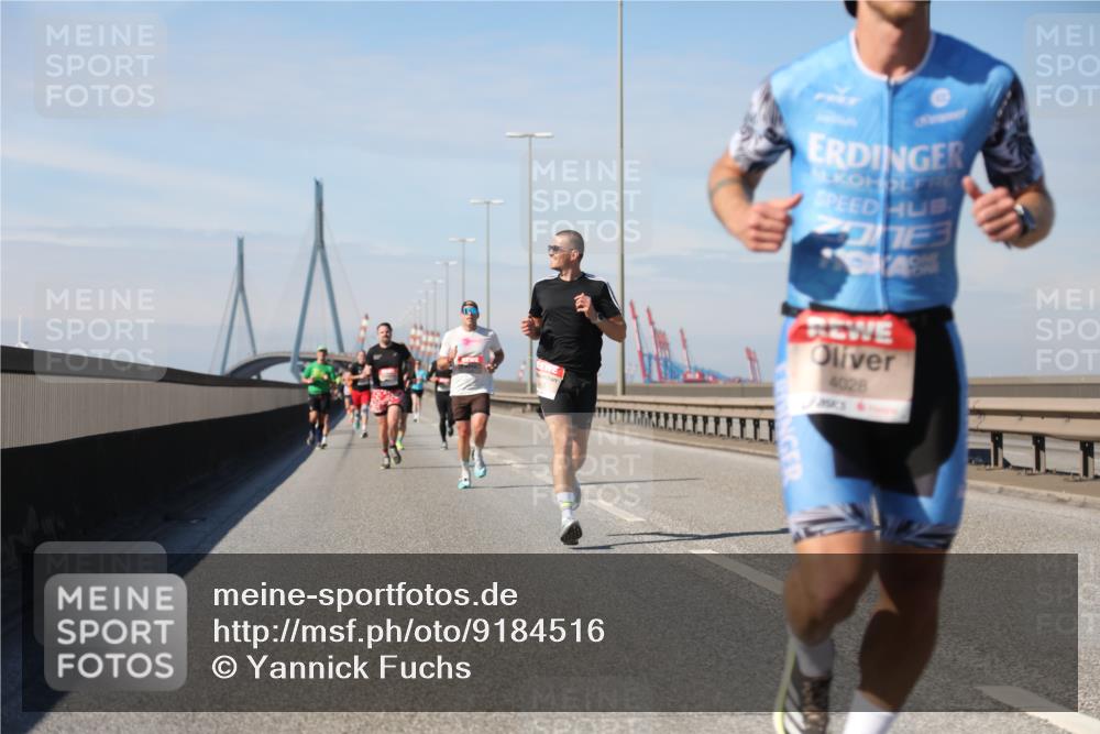 03.10.2025 - Köhlbrandbrückenlauf Yannick Fuchs http://msf.ph/oto/9184516 03.10.2025 11:41:02 Position 3 4028 meine-sportfotos.de