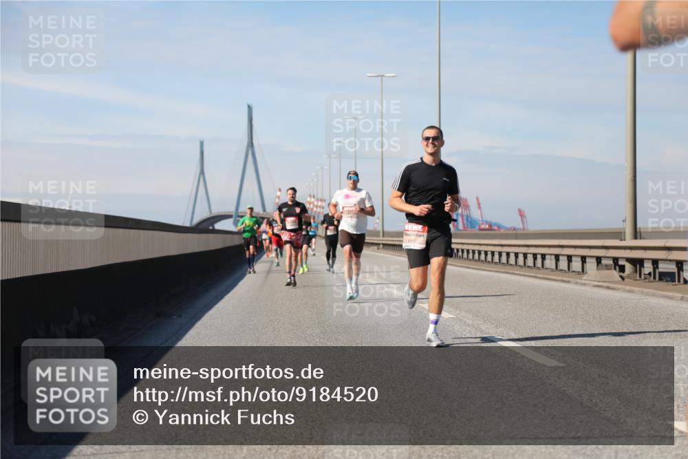 03.10.2025 - Köhlbrandbrückenlauf Yannick Fuchs http://msf.ph/oto/9184520 03.10.2025 11:41:02 Position 3 6410 meine-sportfotos.de