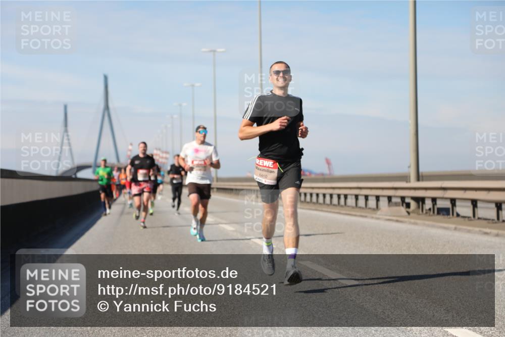 03.10.2025 - Köhlbrandbrückenlauf Yannick Fuchs http://msf.ph/oto/9184521 03.10.2025 11:41:03 Position 3 6410 meine-sportfotos.de