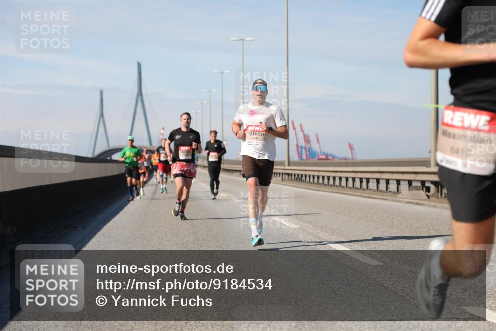 03.10.2025 - Köhlbrandbrückenlauf Yannick Fuchs http://msf.ph/oto/9184534 03.10.2025 11:41:04 Position 3 5966, 6410 meine-sportfotos.de