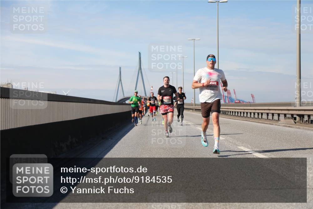 03.10.2025 - Köhlbrandbrückenlauf Yannick Fuchs http://msf.ph/oto/9184535 03.10.2025 11:41:04 Position 3  meine-sportfotos.de