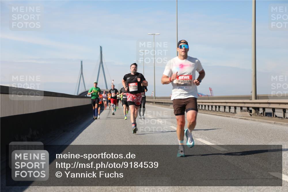 03.10.2025 - Köhlbrandbrückenlauf Yannick Fuchs http://msf.ph/oto/9184539 03.10.2025 11:41:05 Position 3  meine-sportfotos.de