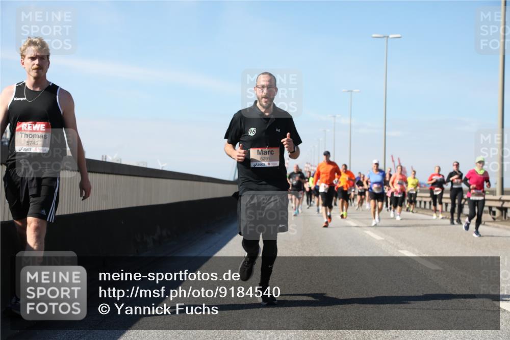 03.10.2025 - Köhlbrandbrückenlauf Yannick Fuchs http://msf.ph/oto/9184540 03.10.2025 12:02:15 Position 3 5745, 96, 6291 meine-sportfotos.de