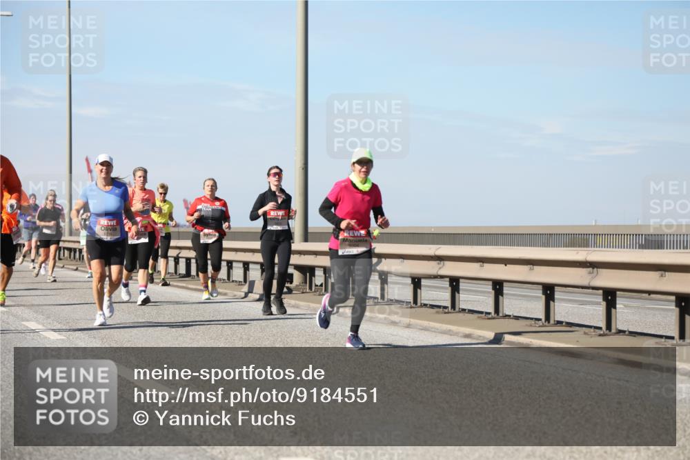 03.10.2025 - Köhlbrandbrückenlauf Yannick Fuchs http://msf.ph/oto/9184551 03.10.2025 12:02:17 Position 3 5716 meine-sportfotos.de