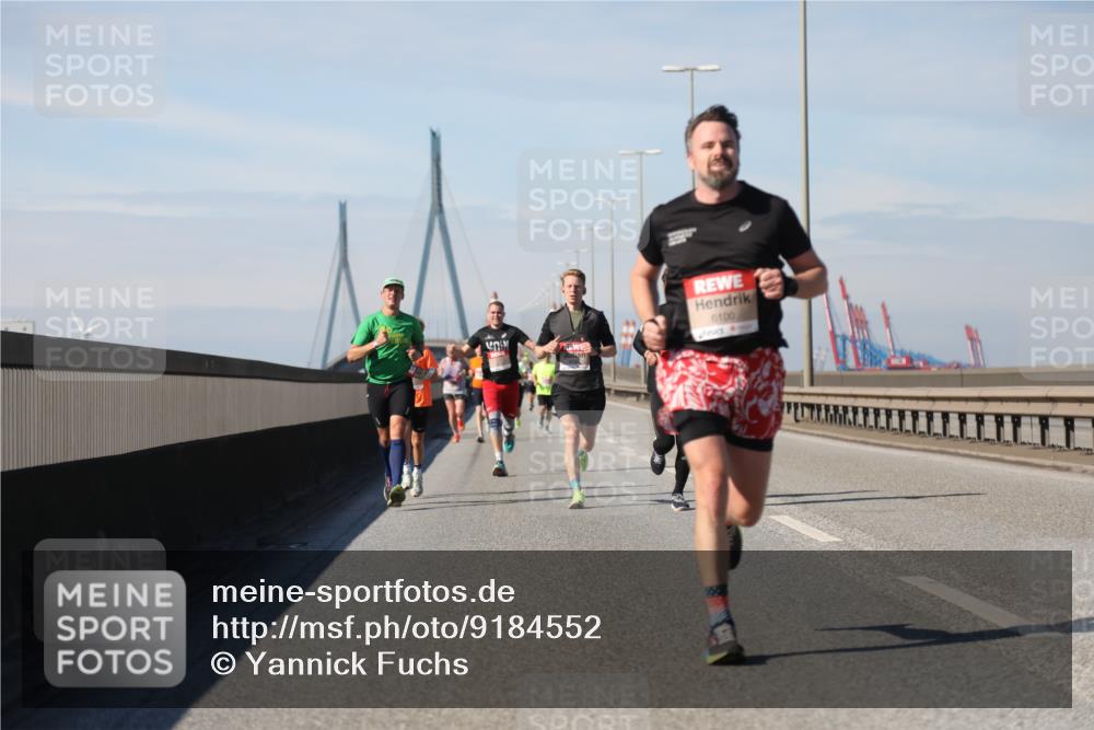 03.10.2025 - Köhlbrandbrückenlauf Yannick Fuchs http://msf.ph/oto/9184552 03.10.2025 11:41:06 Position 3 6100 meine-sportfotos.de