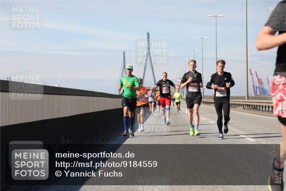 03.10.2025 - Köhlbrandbrückenlauf Yannick Fuchs http://msf.ph/oto/9184559 03.10.2025 11:41:07 Position 3  meine-sportfotos.de