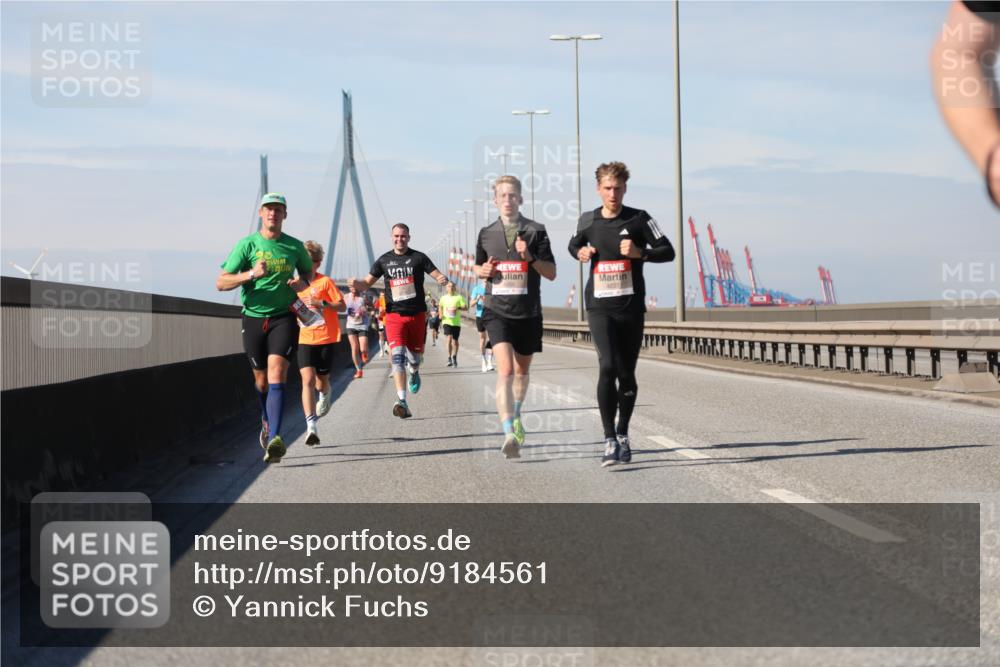 03.10.2025 - Köhlbrandbrückenlauf Yannick Fuchs http://msf.ph/oto/9184561 03.10.2025 11:41:08 Position 3  meine-sportfotos.de