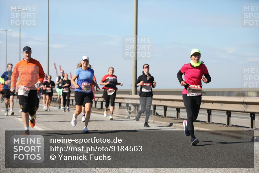 03.10.2025 - Köhlbrandbrückenlauf Yannick Fuchs http://msf.ph/oto/9184563 03.10.2025 12:02:18 Position 3 5004 meine-sportfotos.de