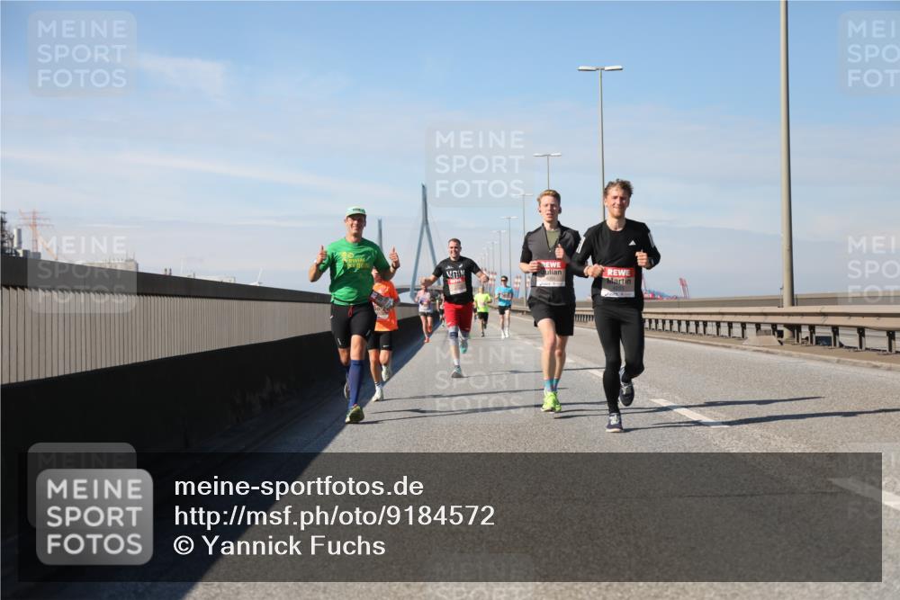 03.10.2025 - Köhlbrandbrückenlauf Yannick Fuchs http://msf.ph/oto/9184572 03.10.2025 11:41:09 Position 3  meine-sportfotos.de