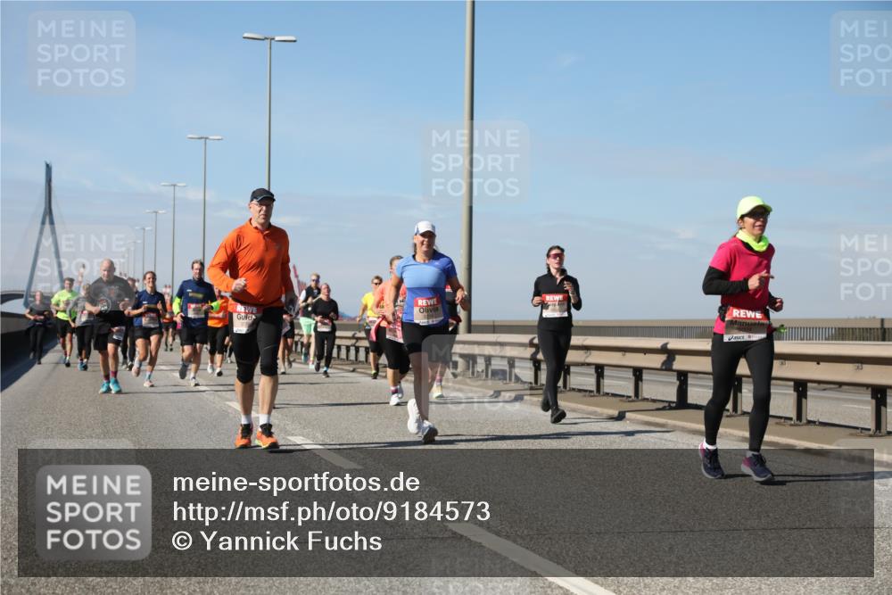 03.10.2025 - Köhlbrandbrückenlauf Yannick Fuchs http://msf.ph/oto/9184573 03.10.2025 12:02:18 Position 3 5176, 5004 meine-sportfotos.de