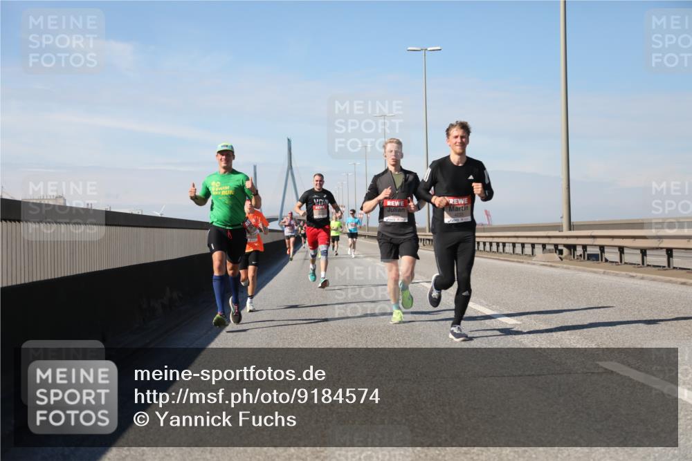 03.10.2025 - Köhlbrandbrückenlauf Yannick Fuchs http://msf.ph/oto/9184574 03.10.2025 11:41:09 Position 3  meine-sportfotos.de