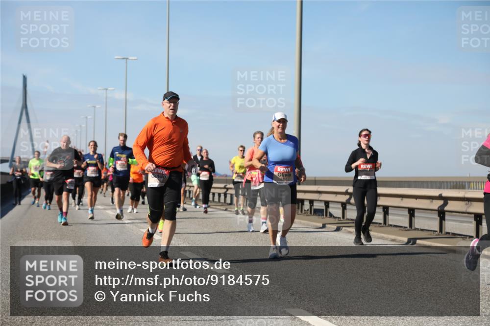 03.10.2025 - Köhlbrandbrückenlauf Yannick Fuchs http://msf.ph/oto/9184575 03.10.2025 12:02:19 Position 3 716 meine-sportfotos.de