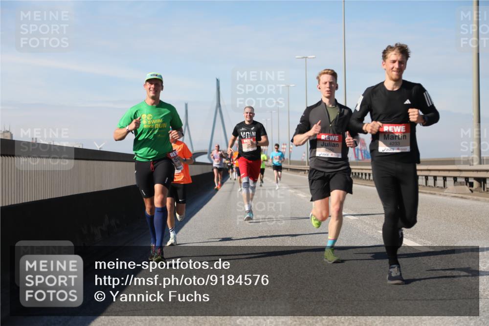 03.10.2025 - Köhlbrandbrückenlauf Yannick Fuchs http://msf.ph/oto/9184576 03.10.2025 11:41:10 Position 3 30, 4050, 4233 meine-sportfotos.de