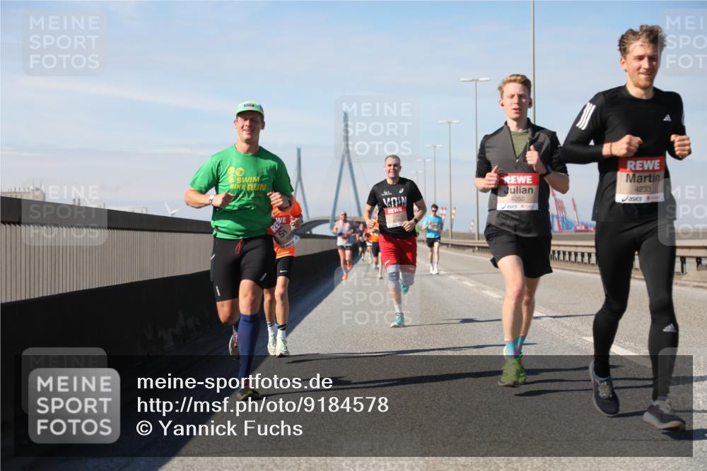 03.10.2025 - Köhlbrandbrückenlauf Yannick Fuchs http://msf.ph/oto/9184578 03.10.2025 11:41:10 Position 3 4050, 4233 meine-sportfotos.de