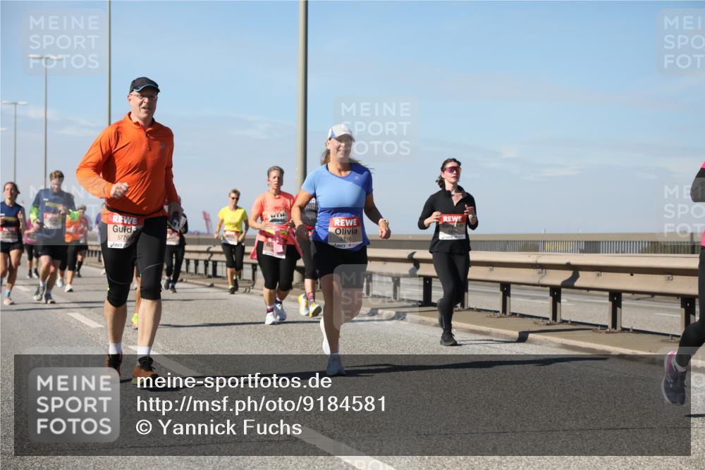 03.10.2025 - Köhlbrandbrückenlauf Yannick Fuchs http://msf.ph/oto/9184581 03.10.2025 12:02:19 Position 3 5776, 5716 meine-sportfotos.de