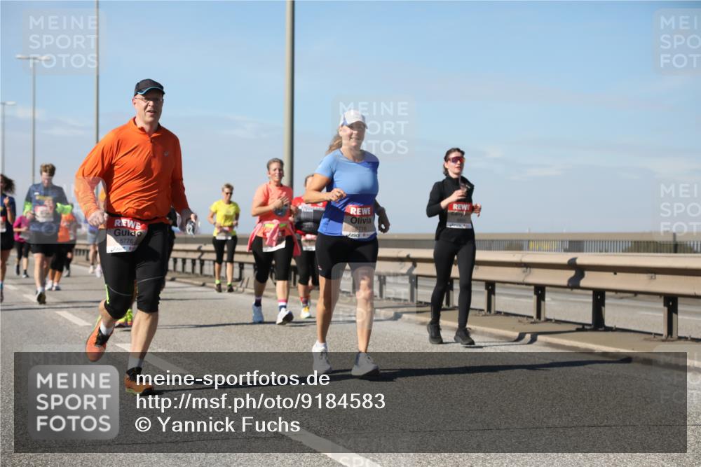 03.10.2025 - Köhlbrandbrückenlauf Yannick Fuchs http://msf.ph/oto/9184583 03.10.2025 12:02:19 Position 3 5776, 5716 meine-sportfotos.de