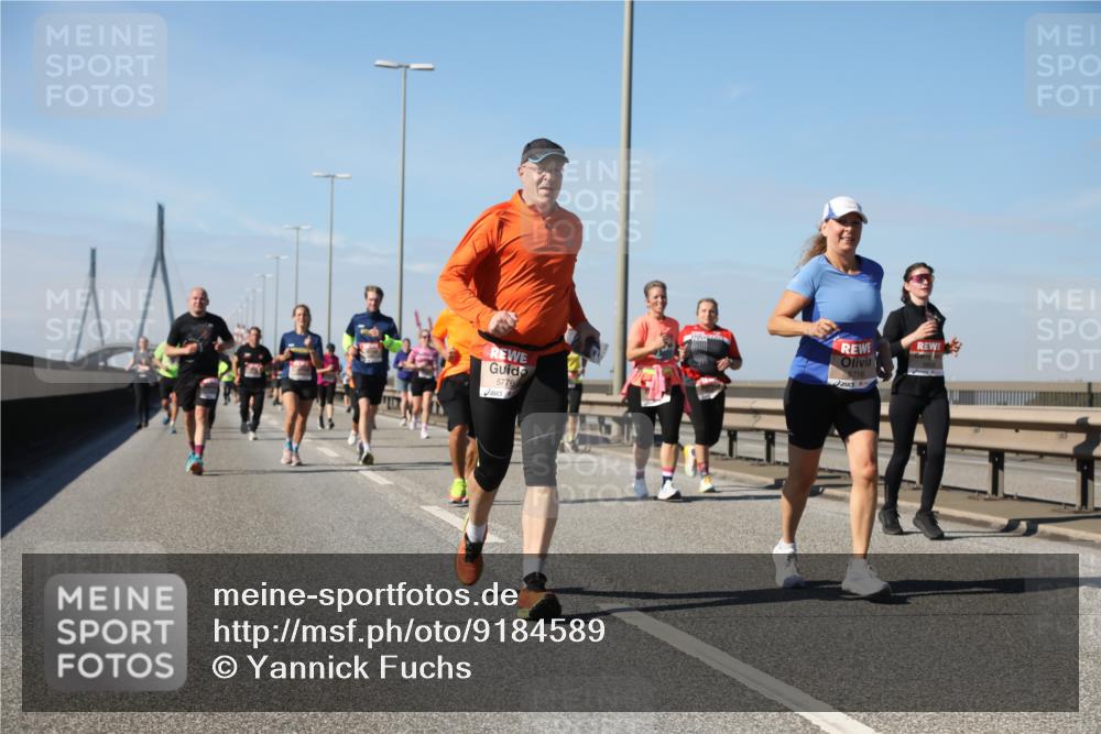 03.10.2025 - Köhlbrandbrückenlauf Yannick Fuchs http://msf.ph/oto/9184589 03.10.2025 12:02:20 Position 3 5776, 5716 meine-sportfotos.de