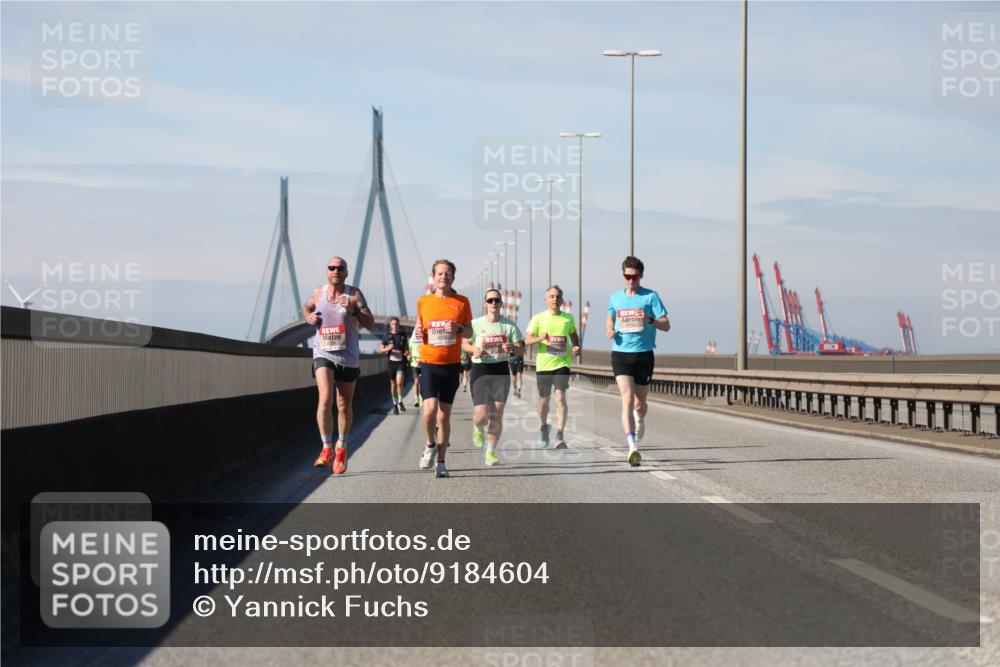 03.10.2025 - Köhlbrandbrückenlauf Yannick Fuchs http://msf.ph/oto/9184604 03.10.2025 11:41:13 Position 3  meine-sportfotos.de