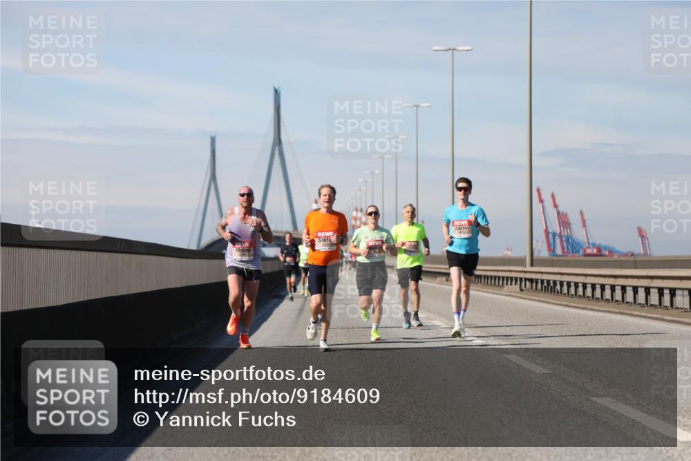 03.10.2025 - Köhlbrandbrückenlauf Yannick Fuchs http://msf.ph/oto/9184609 03.10.2025 11:41:14 Position 3  meine-sportfotos.de