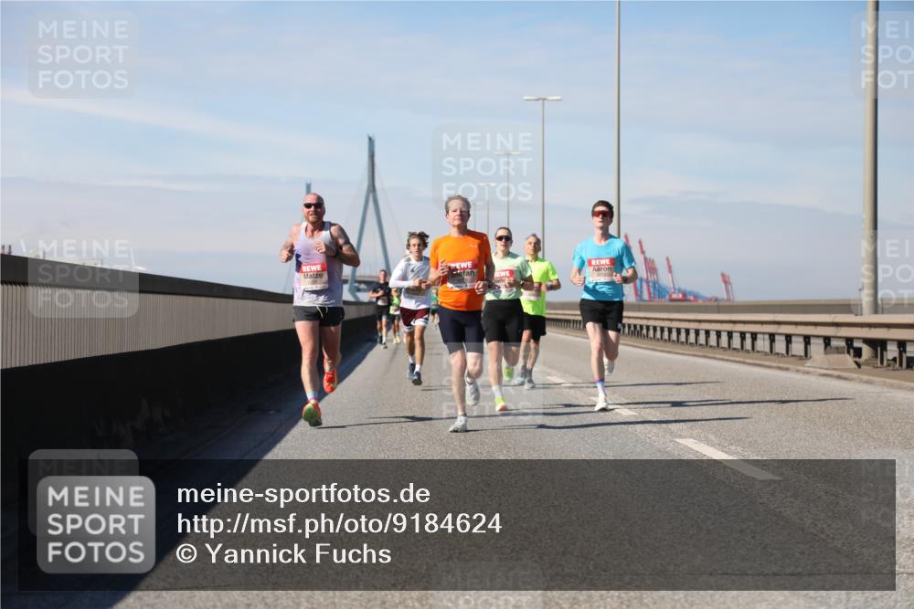 03.10.2025 - Köhlbrandbrückenlauf Yannick Fuchs http://msf.ph/oto/9184624 03.10.2025 11:41:16 Position 3  meine-sportfotos.de