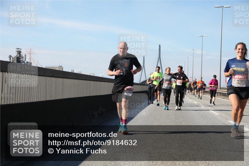 03.10.2025 - Köhlbrandbrückenlauf Yannick Fuchs http://msf.ph/oto/9184632 03.10.2025 12:02:24 Position 3 5431, 6684 meine-sportfotos.de