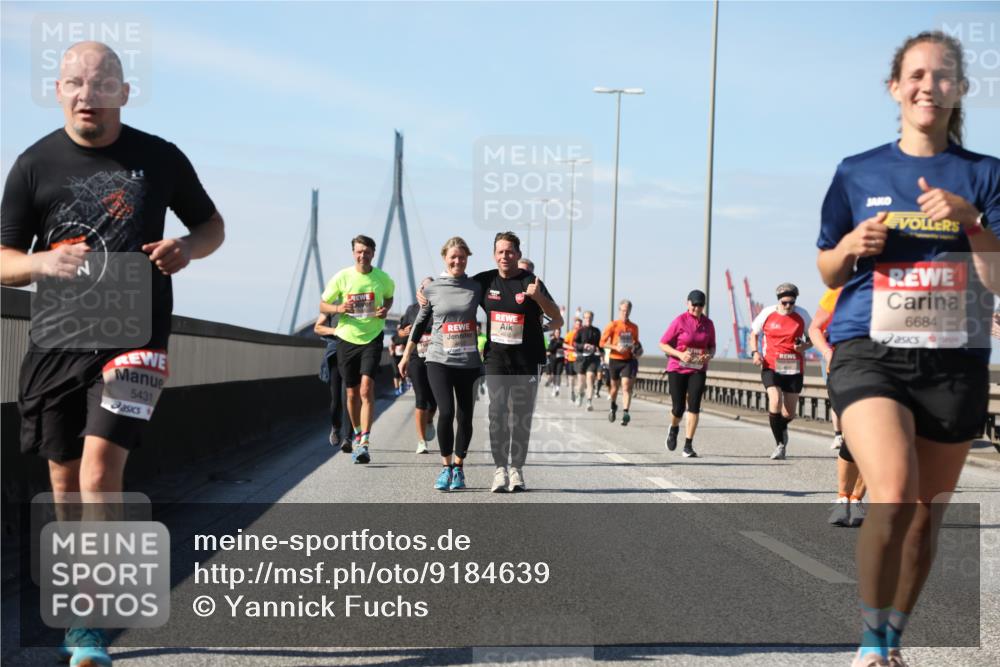 03.10.2025 - Köhlbrandbrückenlauf Yannick Fuchs http://msf.ph/oto/9184639 03.10.2025 12:02:25 Position 3 5431, 6684 meine-sportfotos.de