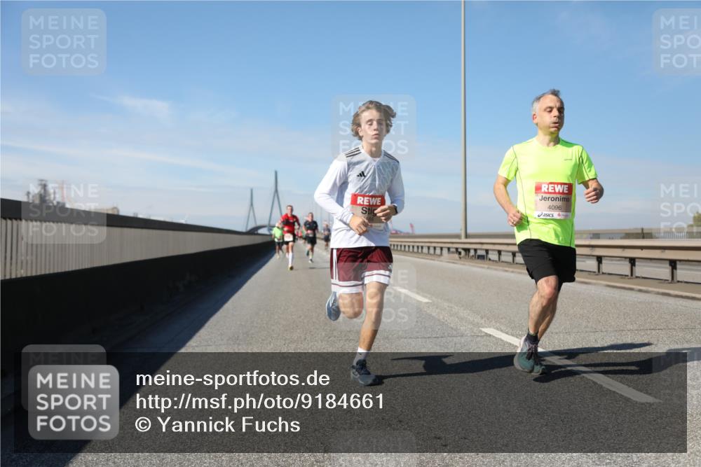 03.10.2025 - Köhlbrandbrückenlauf Yannick Fuchs http://msf.ph/oto/9184661 03.10.2025 11:41:20 Position 3 4096 meine-sportfotos.de