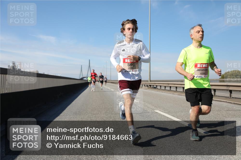03.10.2025 - Köhlbrandbrückenlauf Yannick Fuchs http://msf.ph/oto/9184663 03.10.2025 11:41:20 Position 3 4166, 4096 meine-sportfotos.de