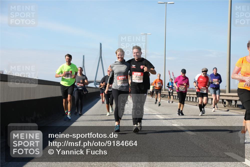 03.10.2025 - Köhlbrandbrückenlauf Yannick Fuchs http://msf.ph/oto/9184664 03.10.2025 12:02:27 Position 3 4602, 6530 meine-sportfotos.de