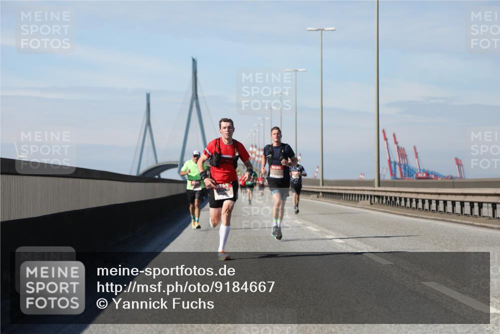 03.10.2025 - Köhlbrandbrückenlauf Yannick Fuchs http://msf.ph/oto/9184667 03.10.2025 11:41:21 Position 3  meine-sportfotos.de