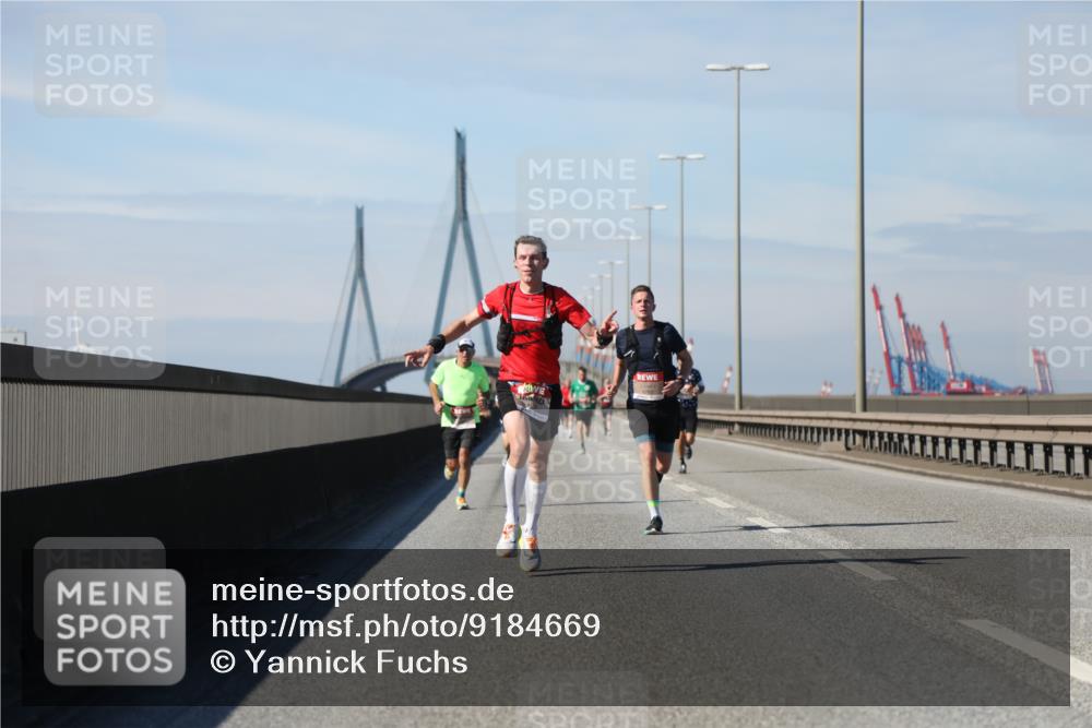 03.10.2025 - Köhlbrandbrückenlauf Yannick Fuchs http://msf.ph/oto/9184669 03.10.2025 11:41:21 Position 3  meine-sportfotos.de