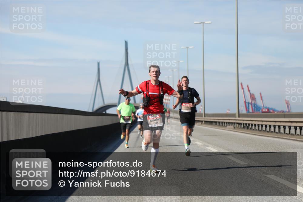 03.10.2025 - Köhlbrandbrückenlauf Yannick Fuchs http://msf.ph/oto/9184674 03.10.2025 11:41:22 Position 3 4594 meine-sportfotos.de