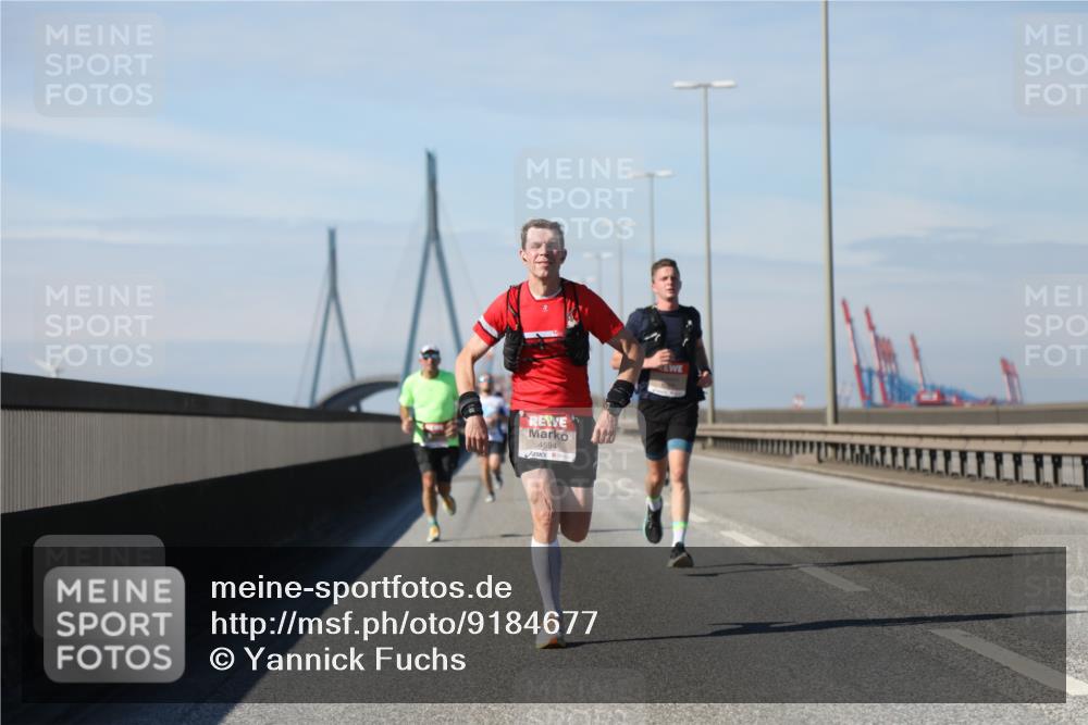 03.10.2025 - Köhlbrandbrückenlauf Yannick Fuchs http://msf.ph/oto/9184677 03.10.2025 11:41:22 Position 3 4594 meine-sportfotos.de