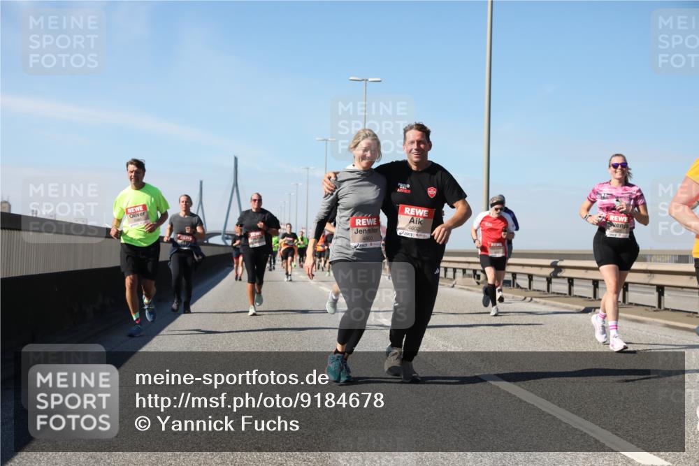 03.10.2025 - Köhlbrandbrückenlauf Yannick Fuchs http://msf.ph/oto/9184678 03.10.2025 12:02:28 Position 3 4603, 4602 meine-sportfotos.de