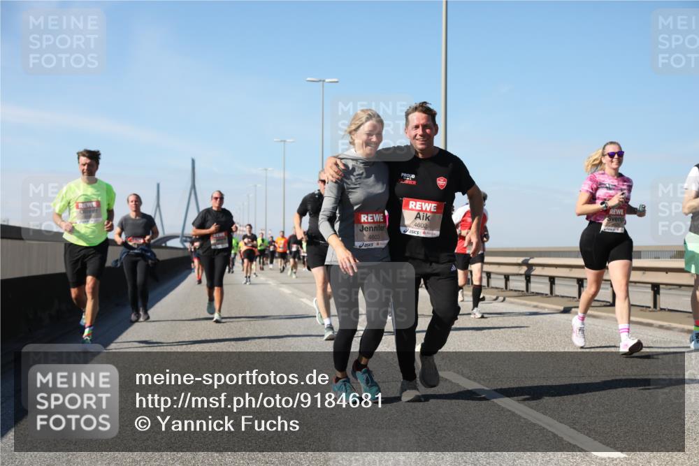 03.10.2025 - Köhlbrandbrückenlauf Yannick Fuchs http://msf.ph/oto/9184681 03.10.2025 12:02:28 Position 3 4603, 4602 meine-sportfotos.de