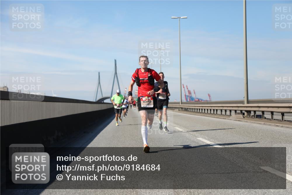 03.10.2025 - Köhlbrandbrückenlauf Yannick Fuchs http://msf.ph/oto/9184684 03.10.2025 11:41:23 Position 3  meine-sportfotos.de