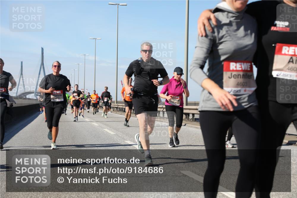 03.10.2025 - Köhlbrandbrückenlauf Yannick Fuchs http://msf.ph/oto/9184686 03.10.2025 12:02:29 Position 3 4603, 460 meine-sportfotos.de