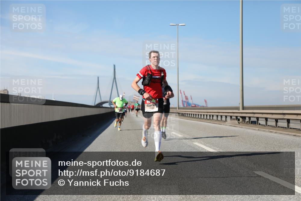 03.10.2025 - Köhlbrandbrückenlauf Yannick Fuchs http://msf.ph/oto/9184687 03.10.2025 11:41:23 Position 3 4594 meine-sportfotos.de