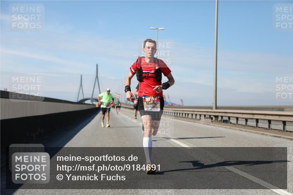 03.10.2025 - Köhlbrandbrückenlauf Yannick Fuchs http://msf.ph/oto/9184691 03.10.2025 11:41:24 Position 3 4594 meine-sportfotos.de