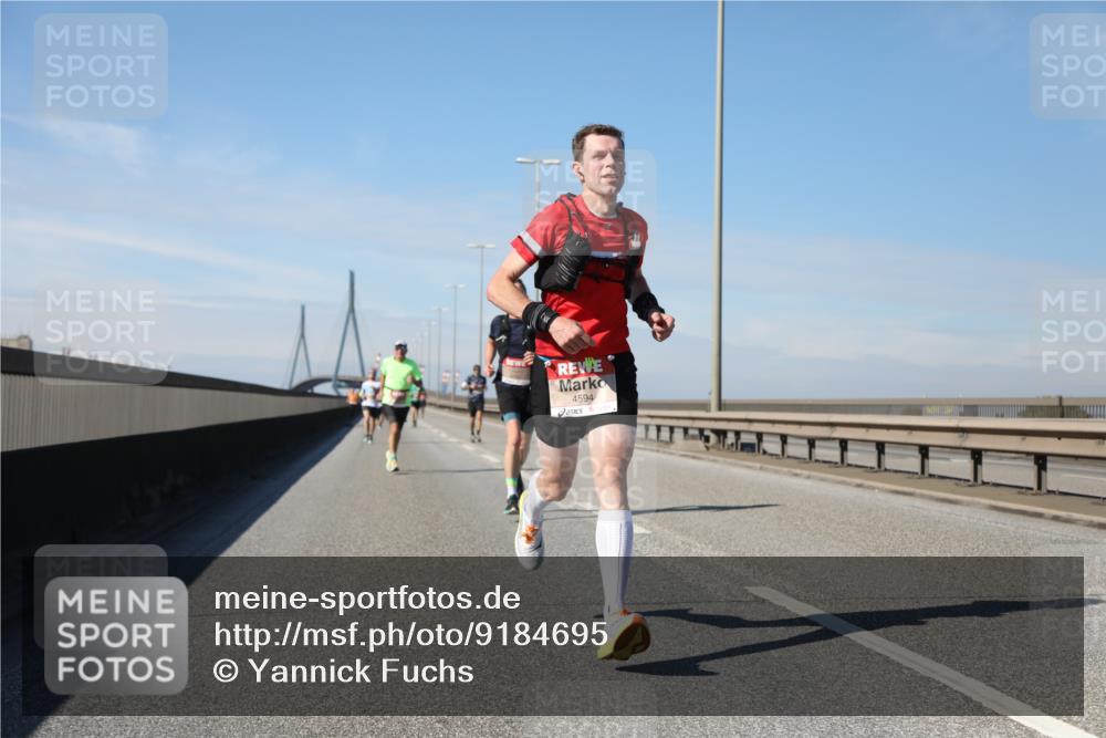 03.10.2025 - Köhlbrandbrückenlauf Yannick Fuchs http://msf.ph/oto/9184695 03.10.2025 11:41:24 Position 3 4594 meine-sportfotos.de