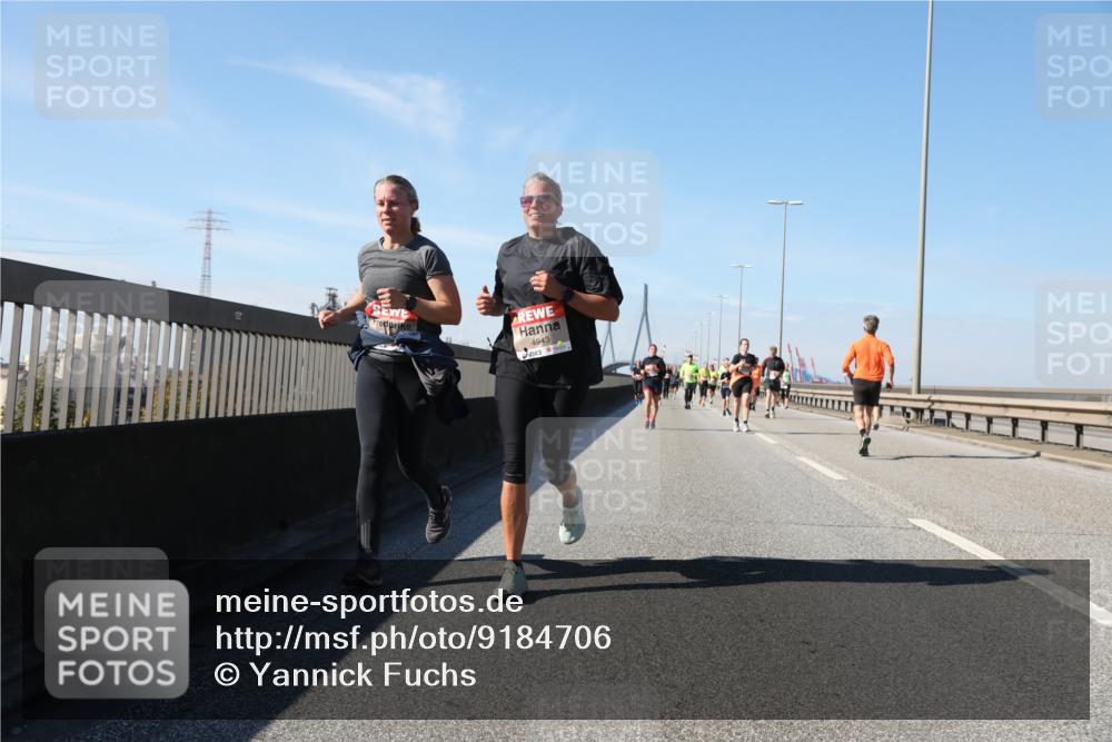 03.10.2025 - Köhlbrandbrückenlauf Yannick Fuchs http://msf.ph/oto/9184706 03.10.2025 12:02:32 Position 3 4943 meine-sportfotos.de