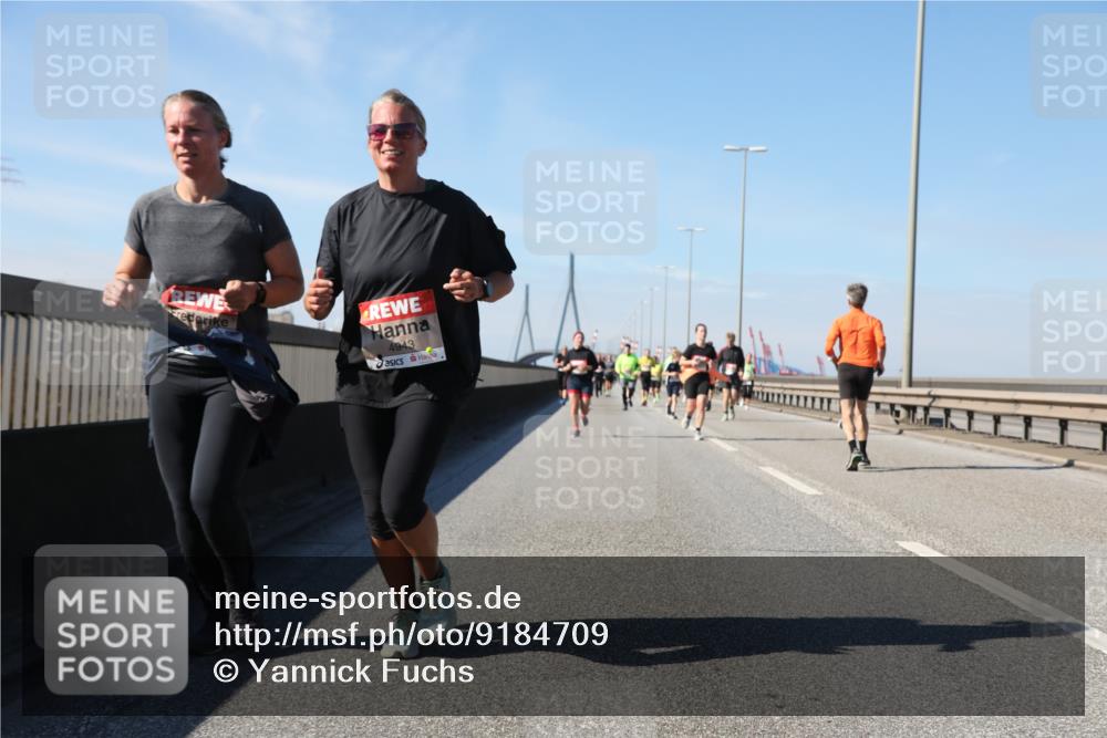 03.10.2025 - Köhlbrandbrückenlauf Yannick Fuchs http://msf.ph/oto/9184709 03.10.2025 12:02:32 Position 3 4943 meine-sportfotos.de
