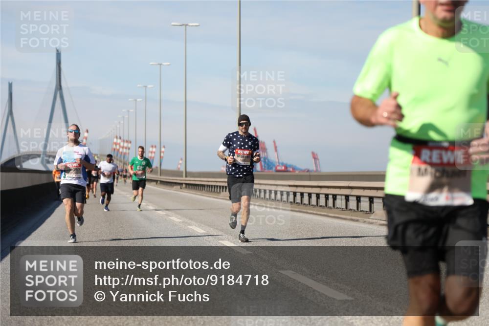 03.10.2025 - Köhlbrandbrückenlauf Yannick Fuchs http://msf.ph/oto/9184718 03.10.2025 11:41:27 Position 3  meine-sportfotos.de
