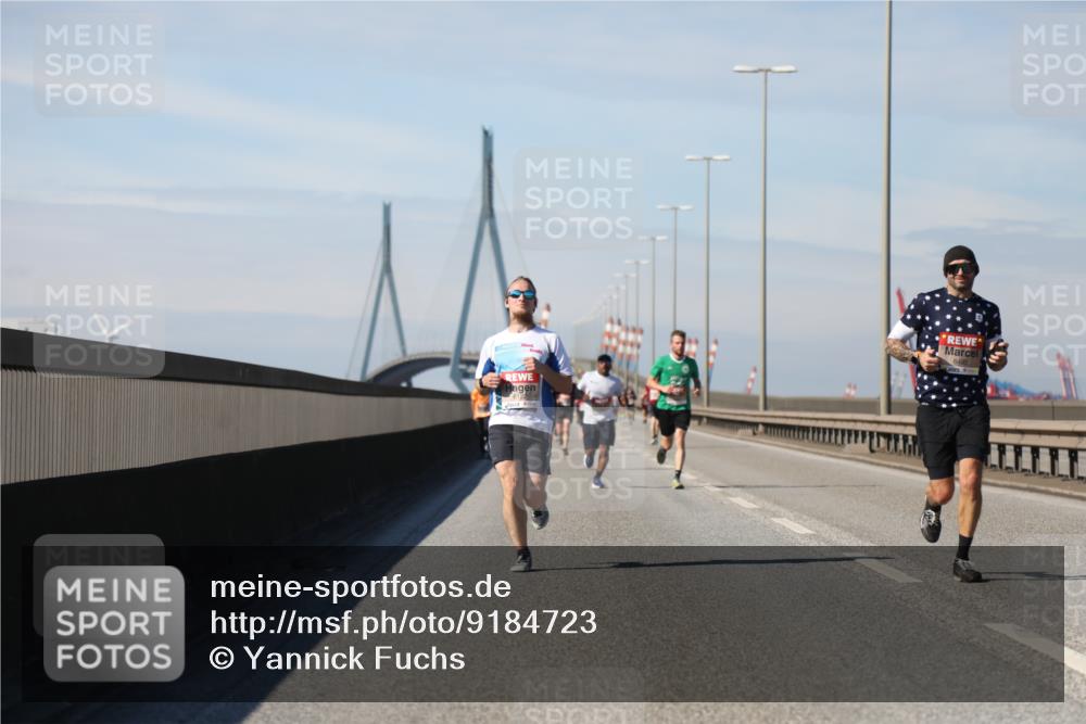 03.10.2025 - Köhlbrandbrückenlauf Yannick Fuchs http://msf.ph/oto/9184723 03.10.2025 11:41:28 Position 3 6495 meine-sportfotos.de