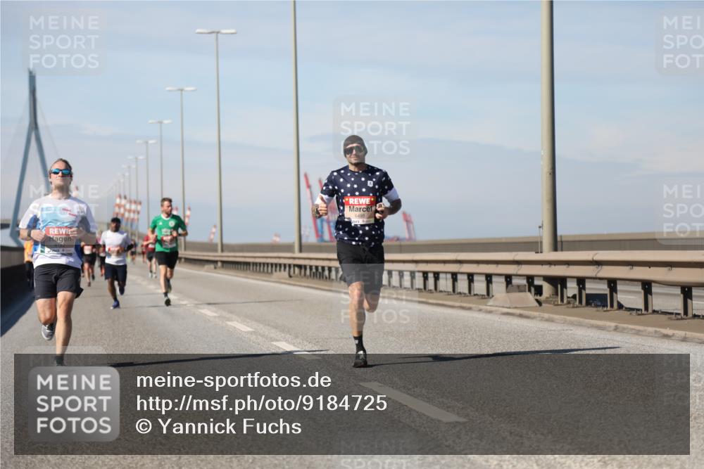 03.10.2025 - Köhlbrandbrückenlauf Yannick Fuchs http://msf.ph/oto/9184725 03.10.2025 11:41:28 Position 3 6495 meine-sportfotos.de