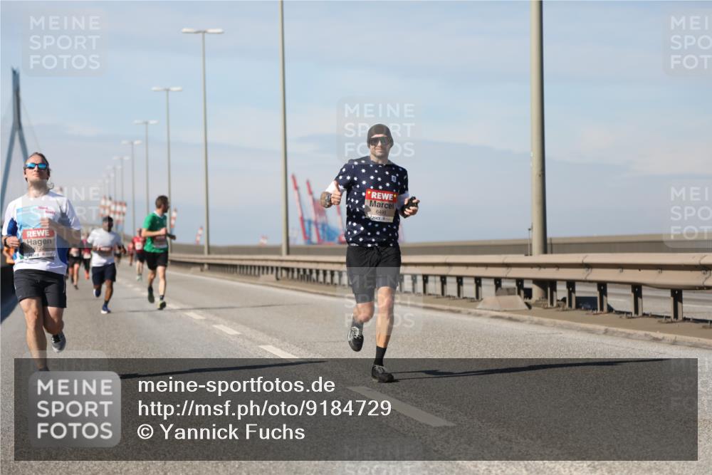 03.10.2025 - Köhlbrandbrückenlauf Yannick Fuchs http://msf.ph/oto/9184729 03.10.2025 11:41:29 Position 3 6495, 6122 meine-sportfotos.de
