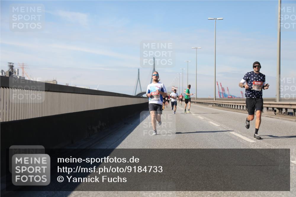 03.10.2025 - Köhlbrandbrückenlauf Yannick Fuchs http://msf.ph/oto/9184733 03.10.2025 11:41:29 Position 3  meine-sportfotos.de