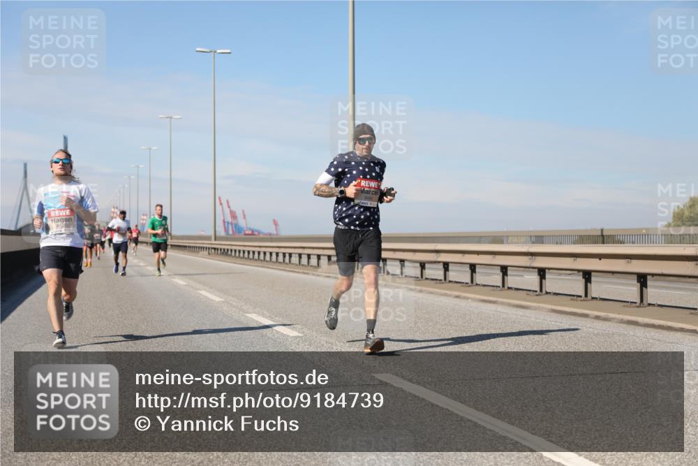 03.10.2025 - Köhlbrandbrückenlauf Yannick Fuchs http://msf.ph/oto/9184739 03.10.2025 11:41:30 Position 3 6122, 6495 meine-sportfotos.de