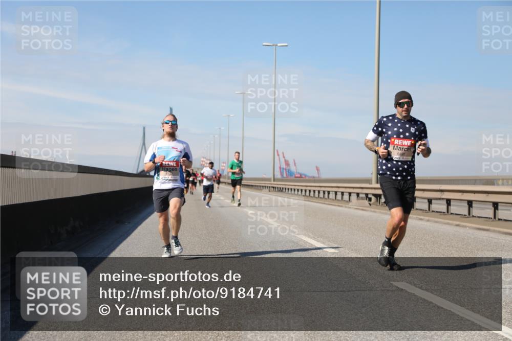03.10.2025 - Köhlbrandbrückenlauf Yannick Fuchs http://msf.ph/oto/9184741 03.10.2025 11:41:30 Position 3 6495 meine-sportfotos.de
