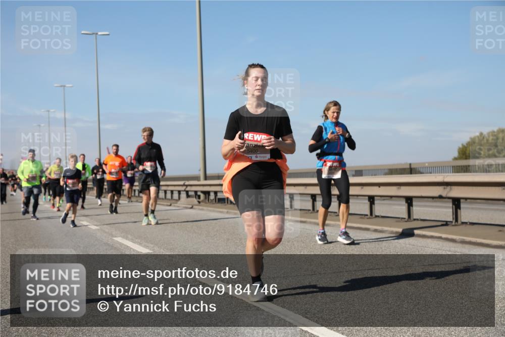 03.10.2025 - Köhlbrandbrückenlauf Yannick Fuchs http://msf.ph/oto/9184746 03.10.2025 12:02:37 Position 3 5400 meine-sportfotos.de